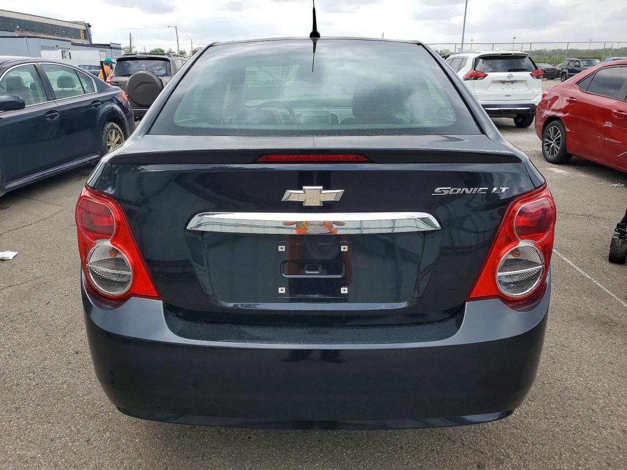 2014 Chevrolet Sonic Lt - Фото 6