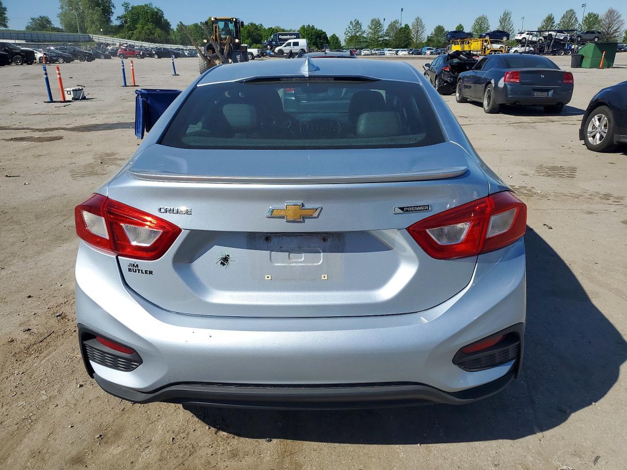 2017 Chevrolet Cruze Premier - Фото 6