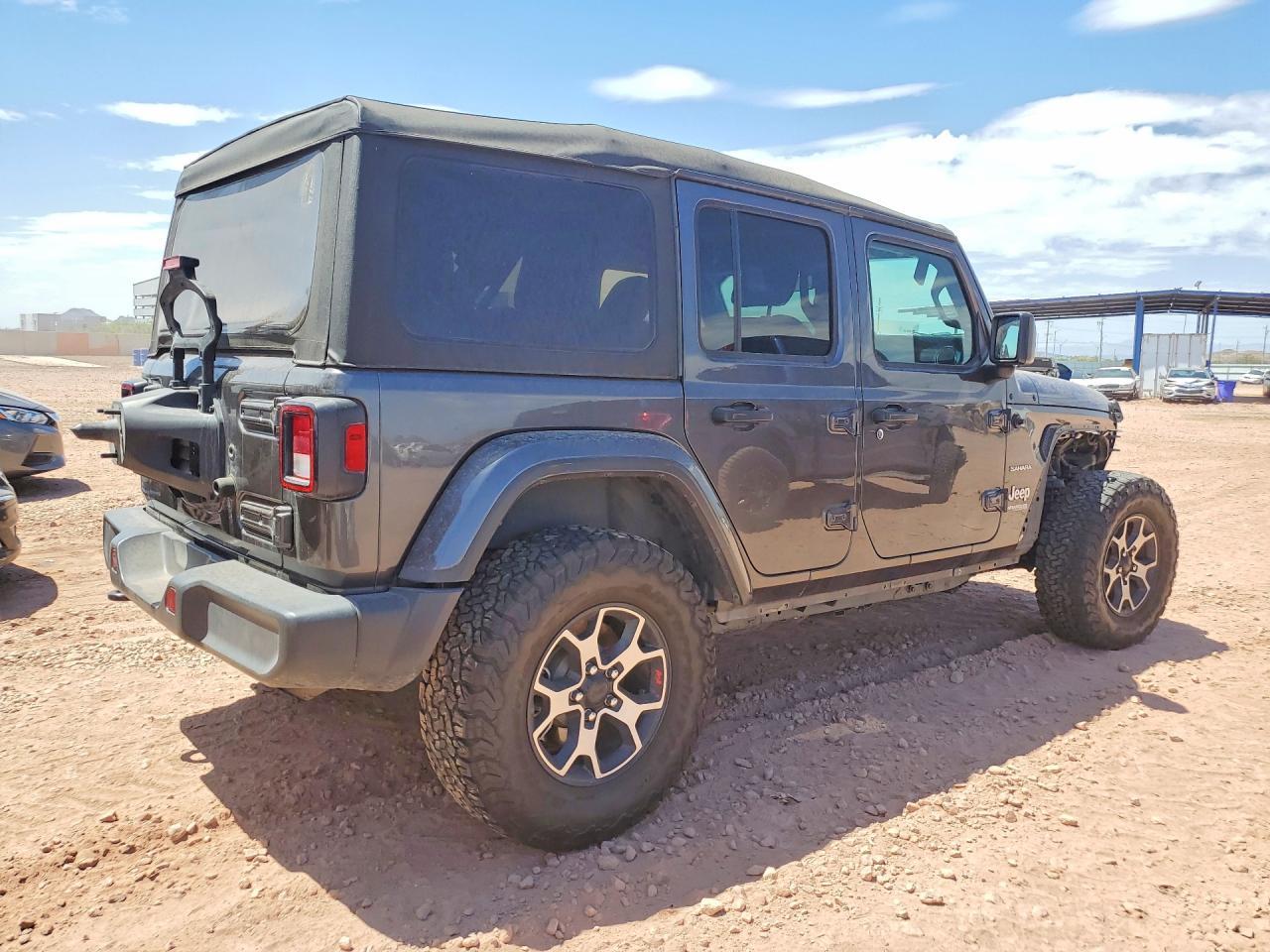 2018 Jeep Wrangler Unlimited Sahara - Image 3