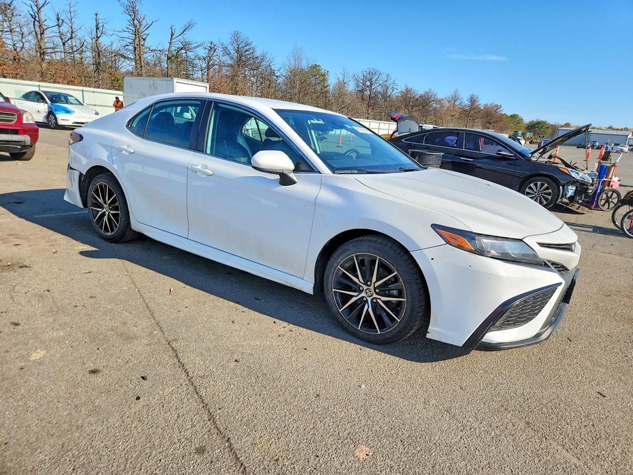 2021 Toyota Camry Se - Фото 4