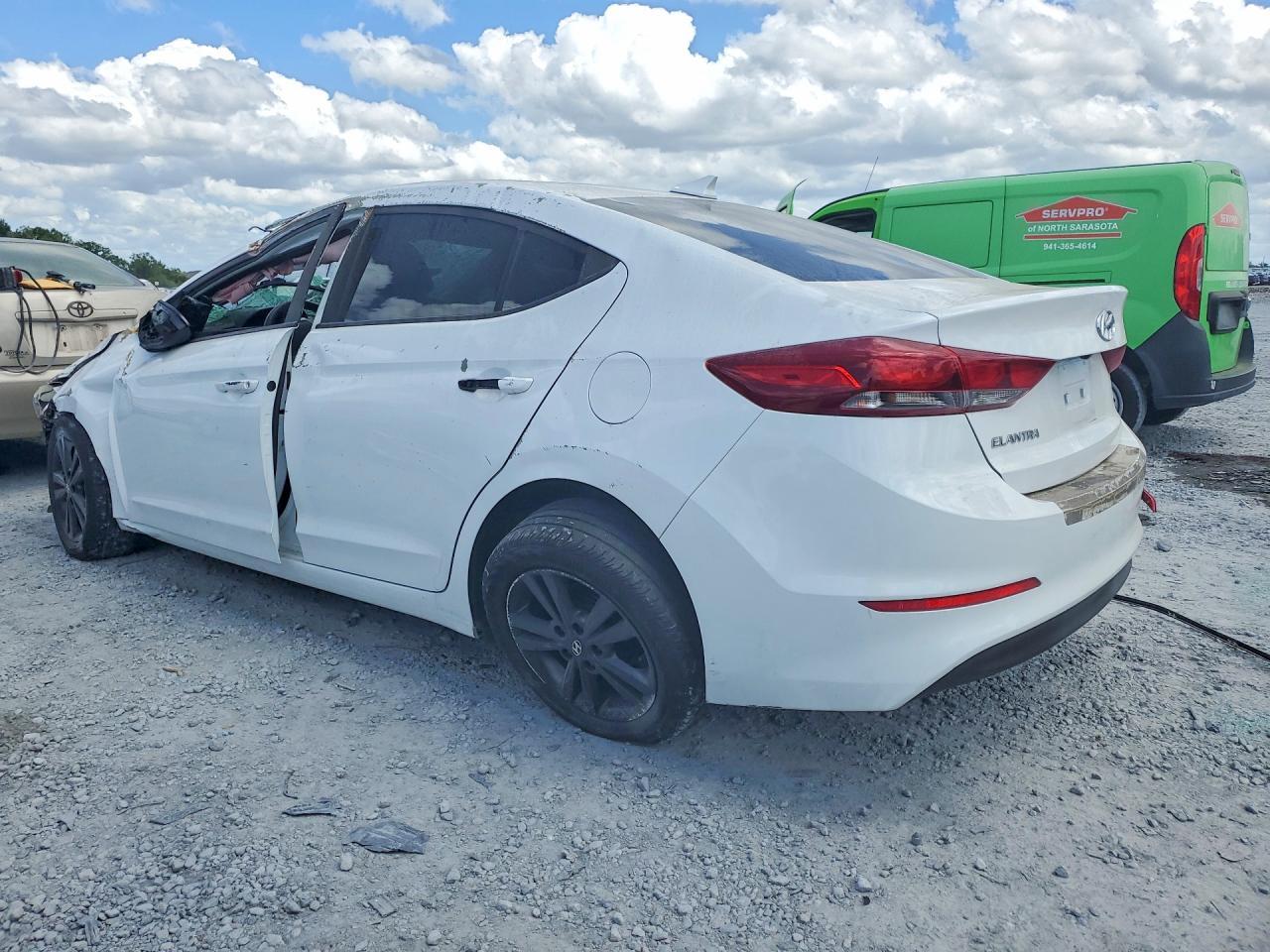 2017 Hyundai Elantra Se - Фото 2
