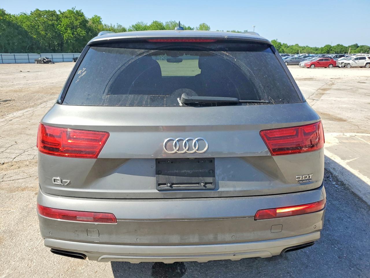 2017 Audi Q7 Premium Plus - Image 6