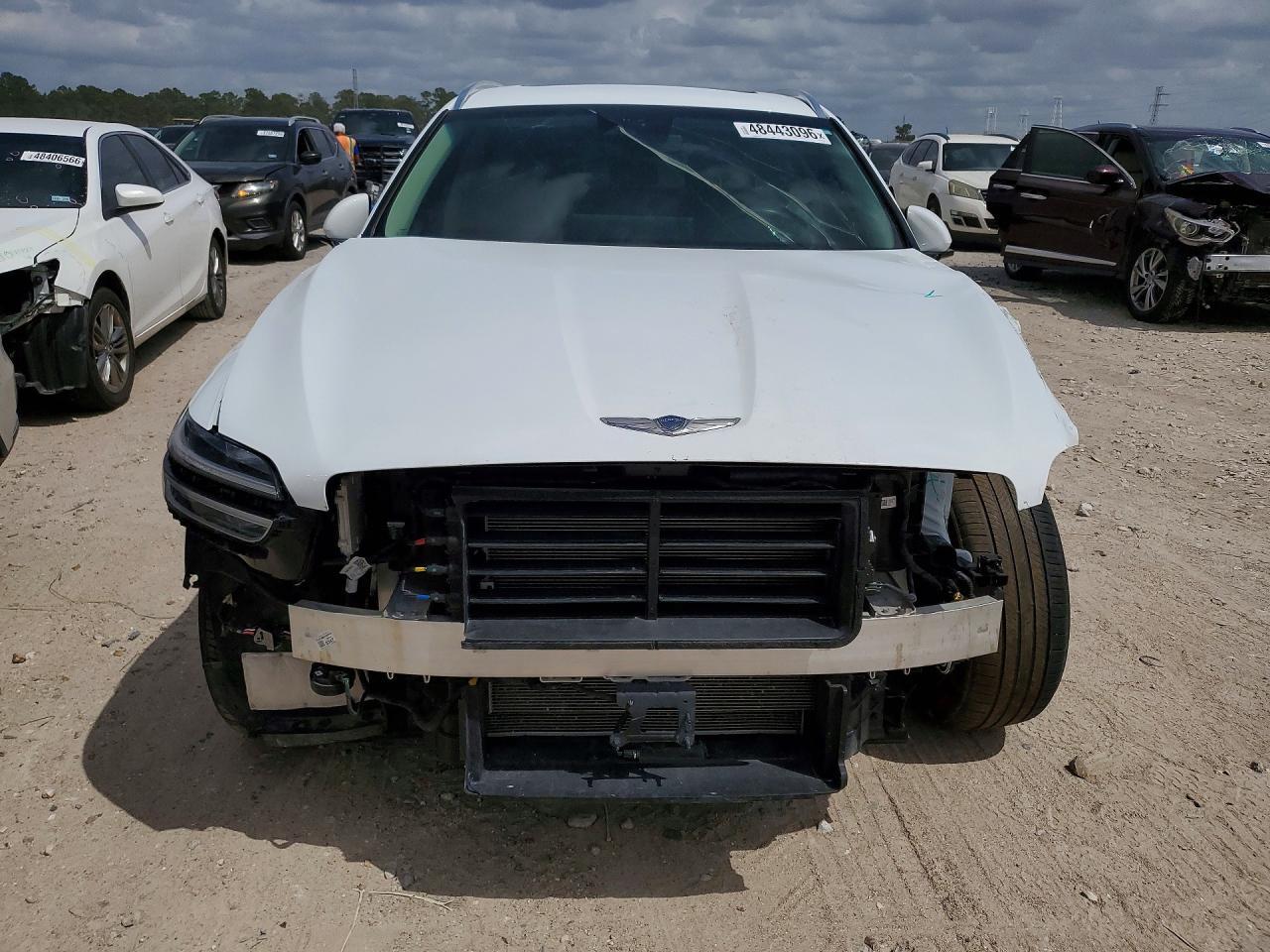 2025 Genesis Gv70 2.5T Standard - Фото 5