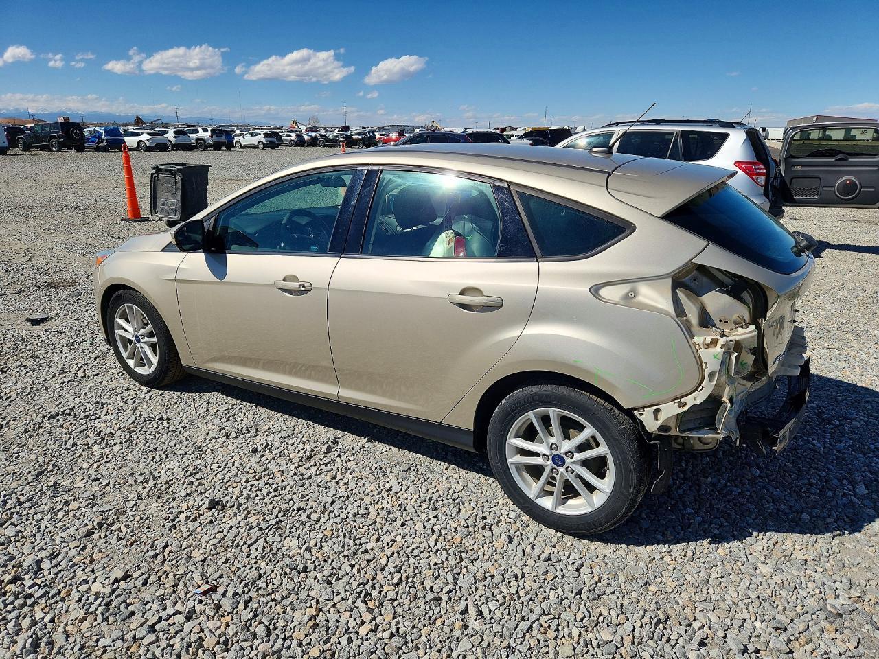 2017 Ford Focus Se - Image 2