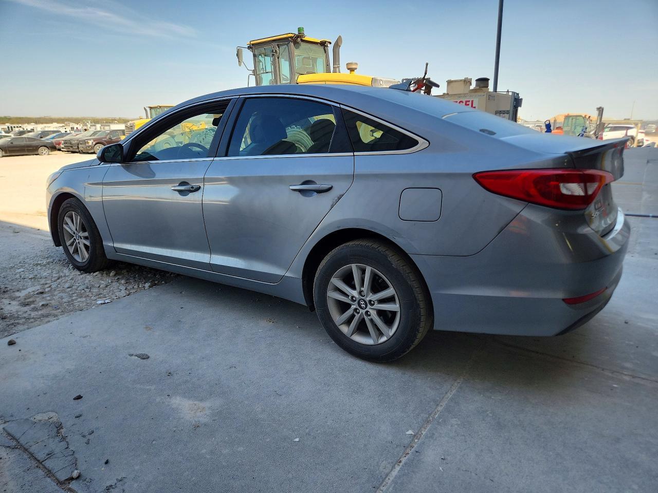 2017 Hyundai Sonata Se - Фото 2