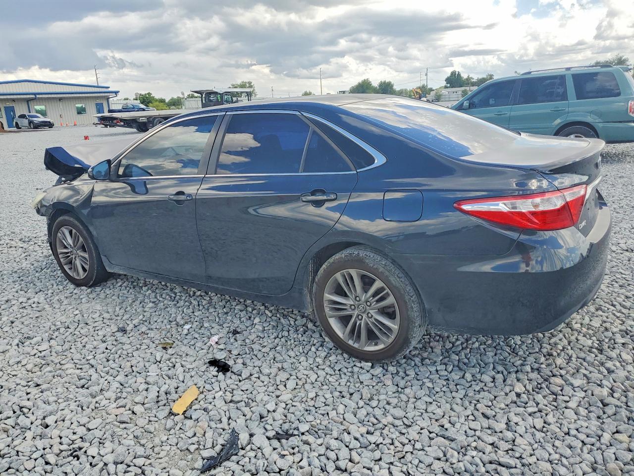 2017 Toyota Camry Se - Image 2