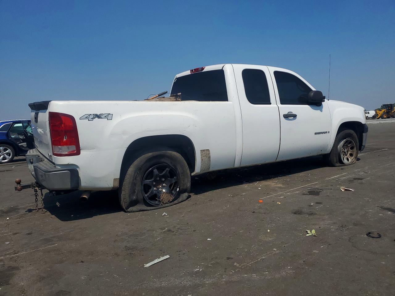 2008 GMC Sierra K1500 - Image 3