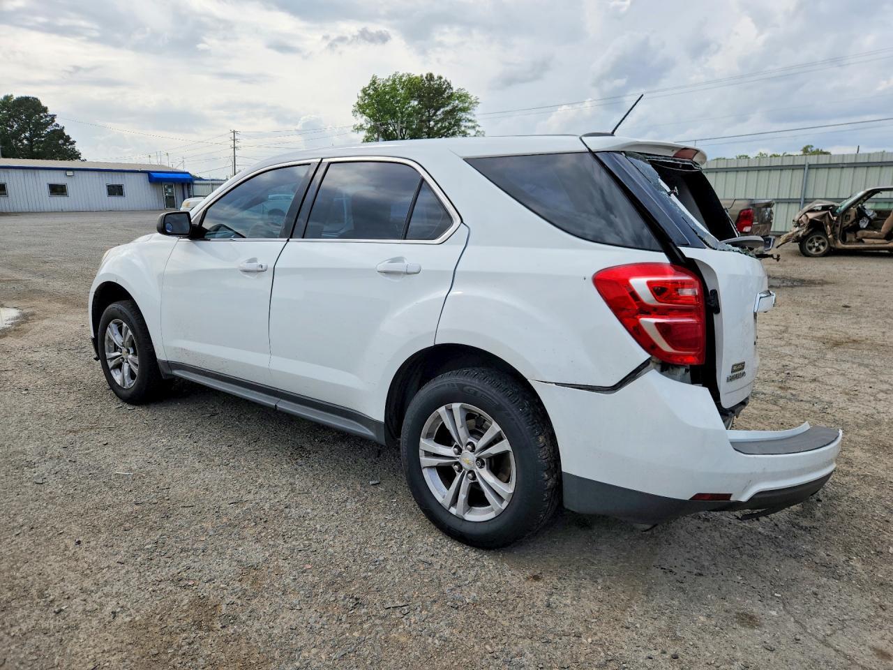 2017 Chevrolet Equinox Ls - Фото 2