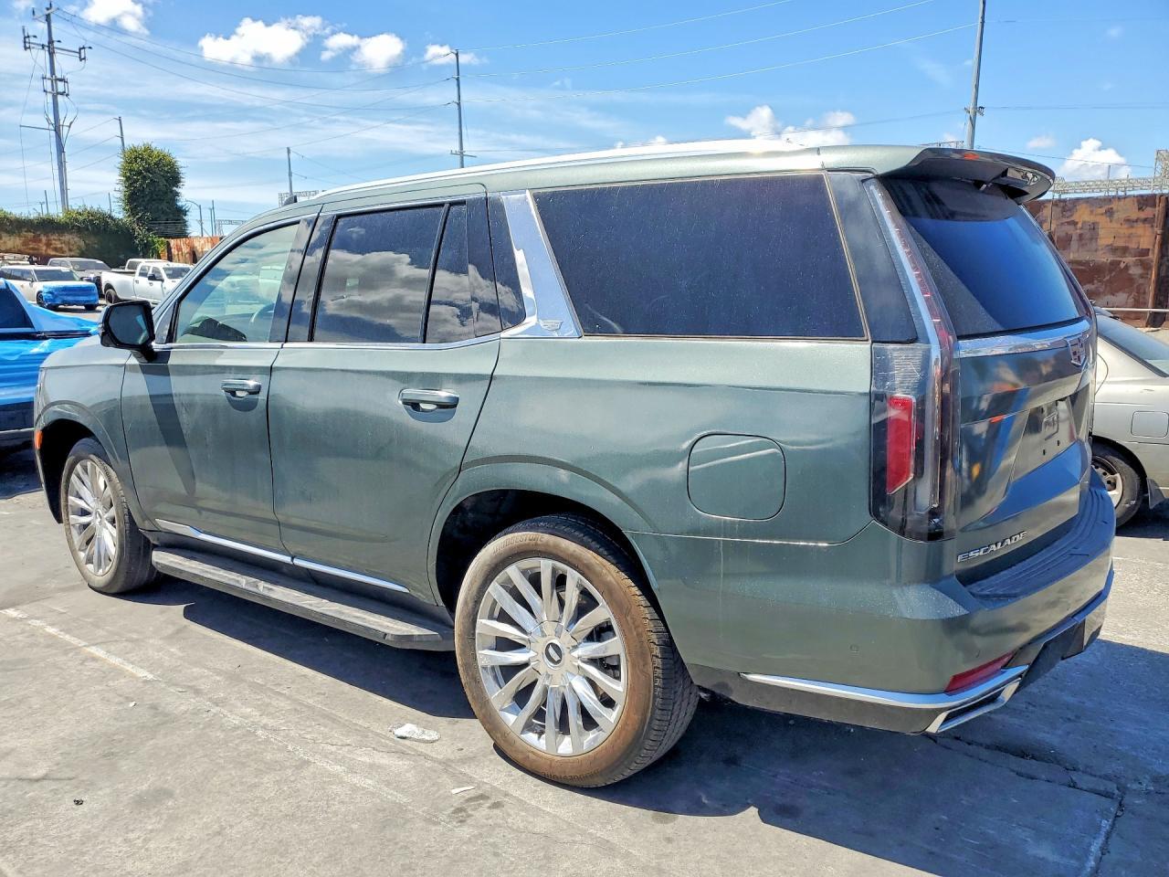 2024 Cadillac Escalade Premium Luxury - Image 2