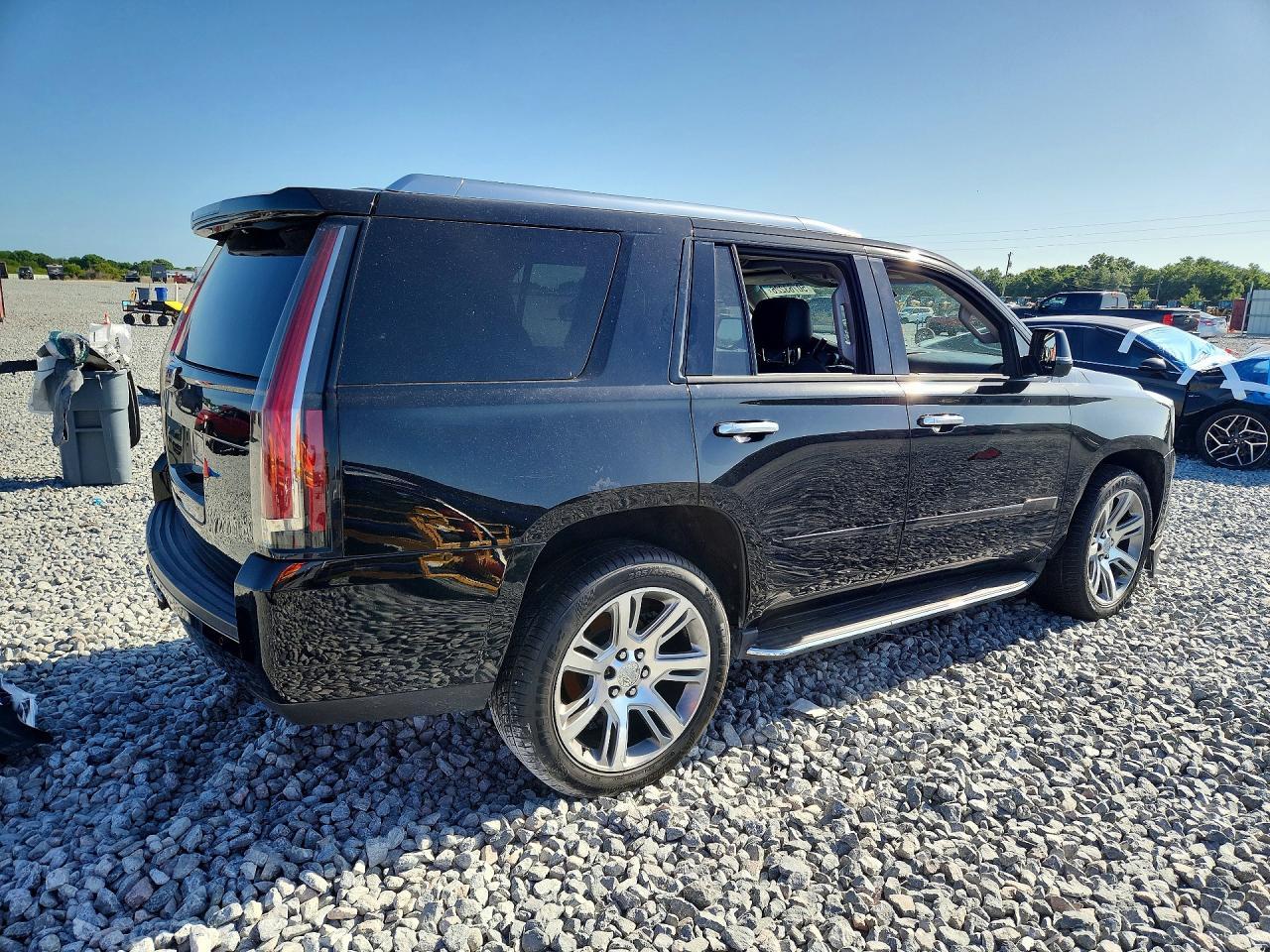 2020 Cadillac Escalade - Image 3