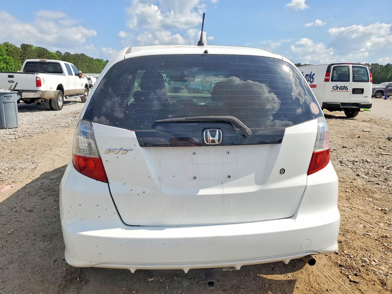 2011 Honda Fit - Image 6