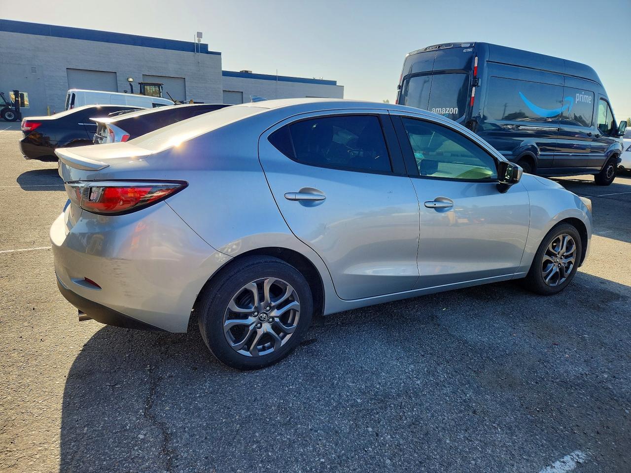 2019 Toyota Yaris Le - Фото 3
