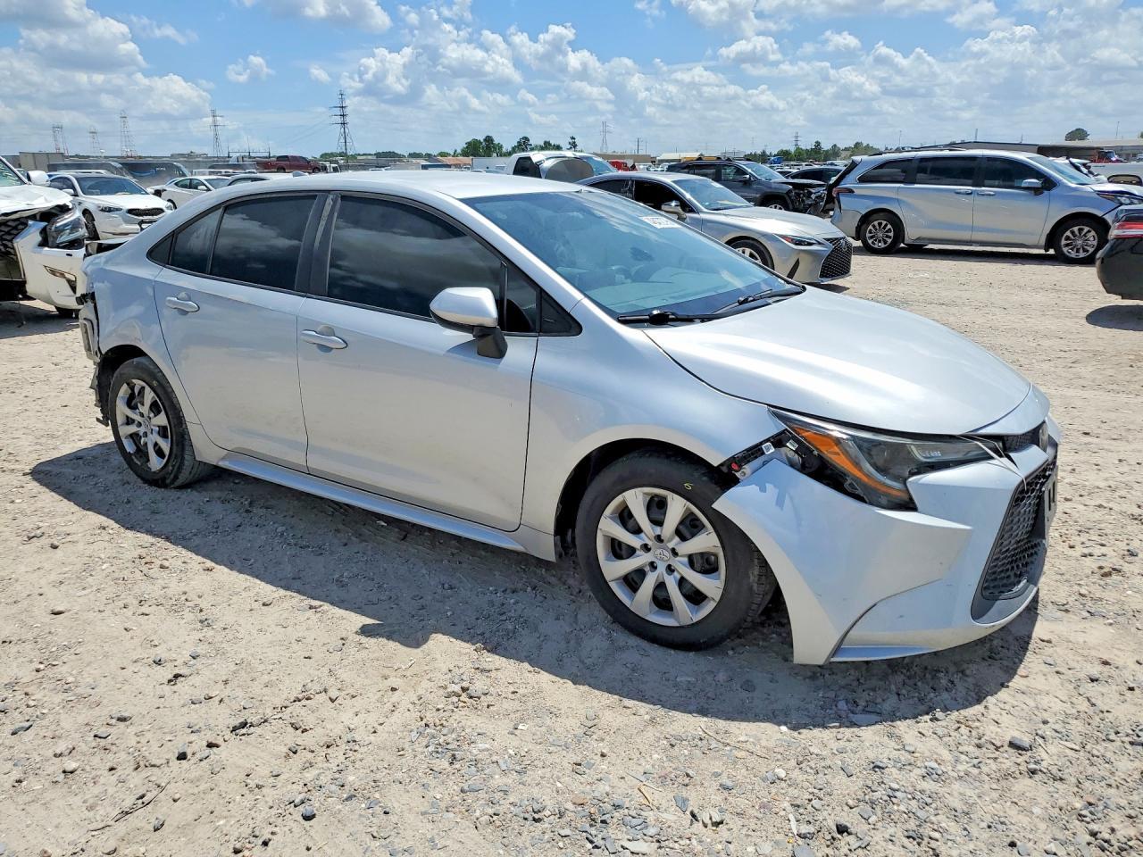 2020 Toyota Corolla Le - Image 4