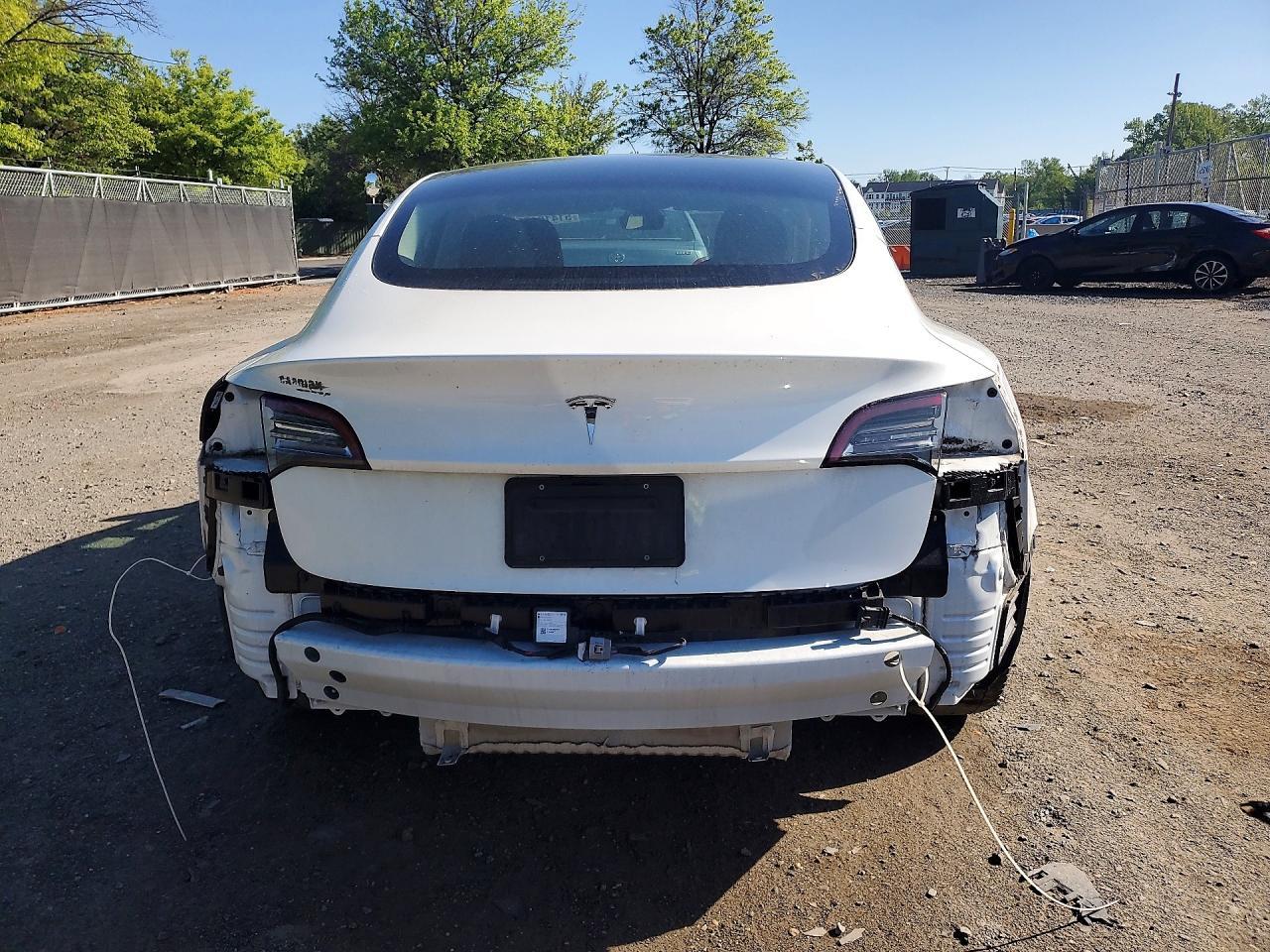 2023 Tesla Model 3 - Image 6