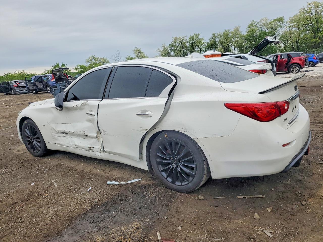 2015 Infiniti Q50 Premium - Фото 2