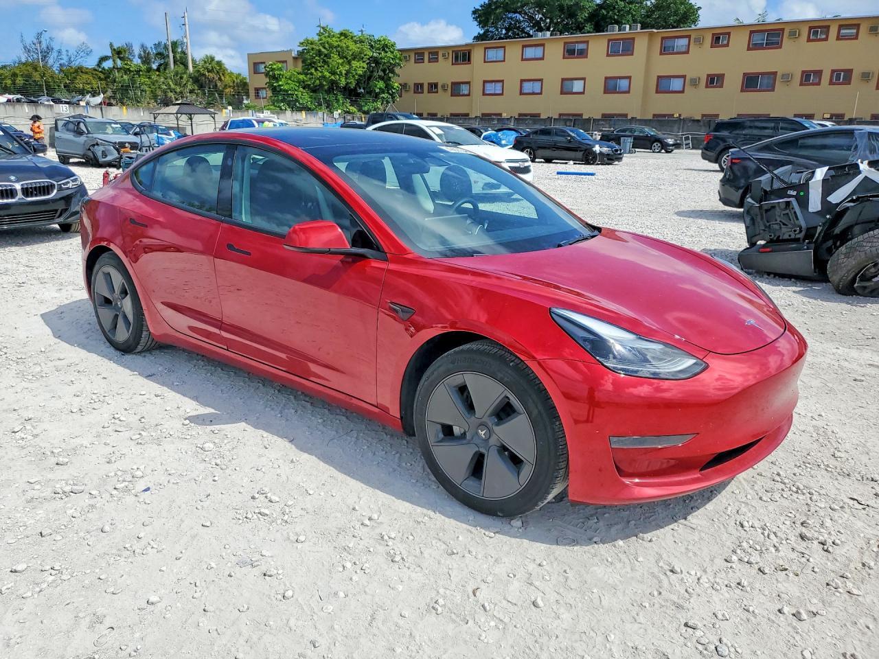 2023 Tesla Model 3 - Image 4