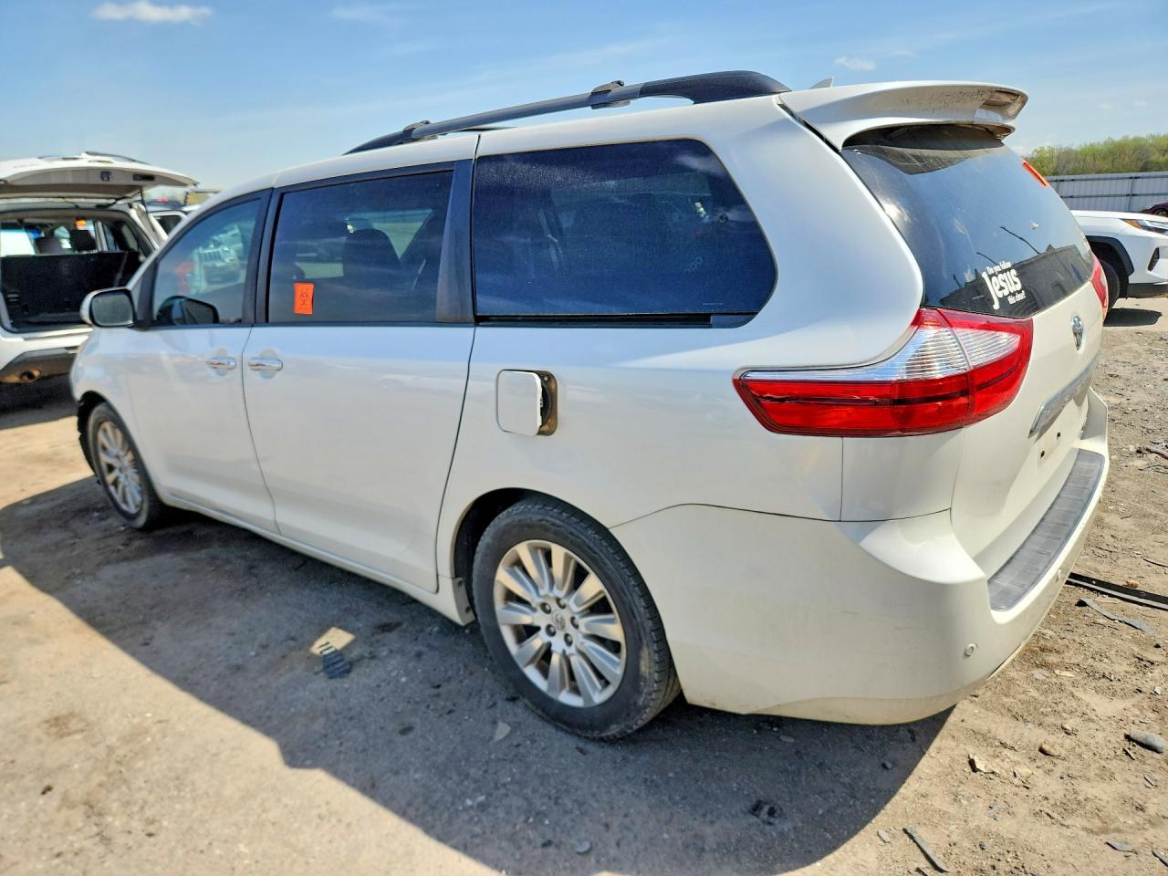 2015 Toyota Sienna Limited Premium 7-Passenger - Фото 2