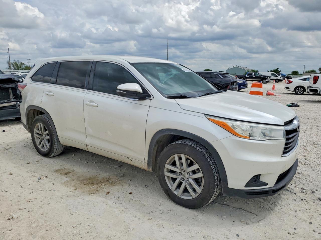 2014 Toyota Highlander Le - Фото 4