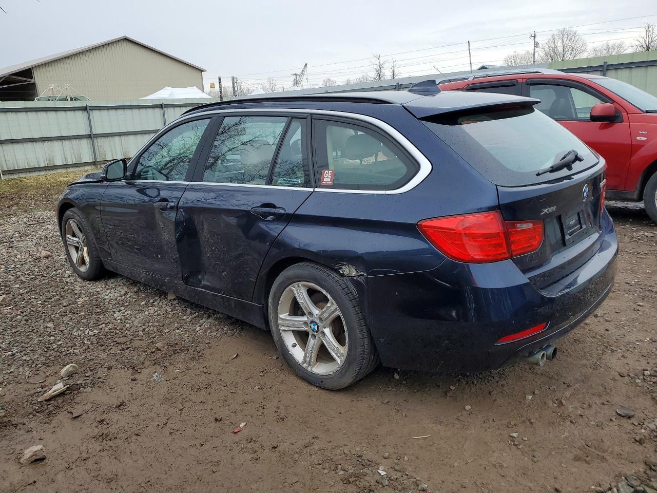 2015 BMW 328 Xi - Фото 2