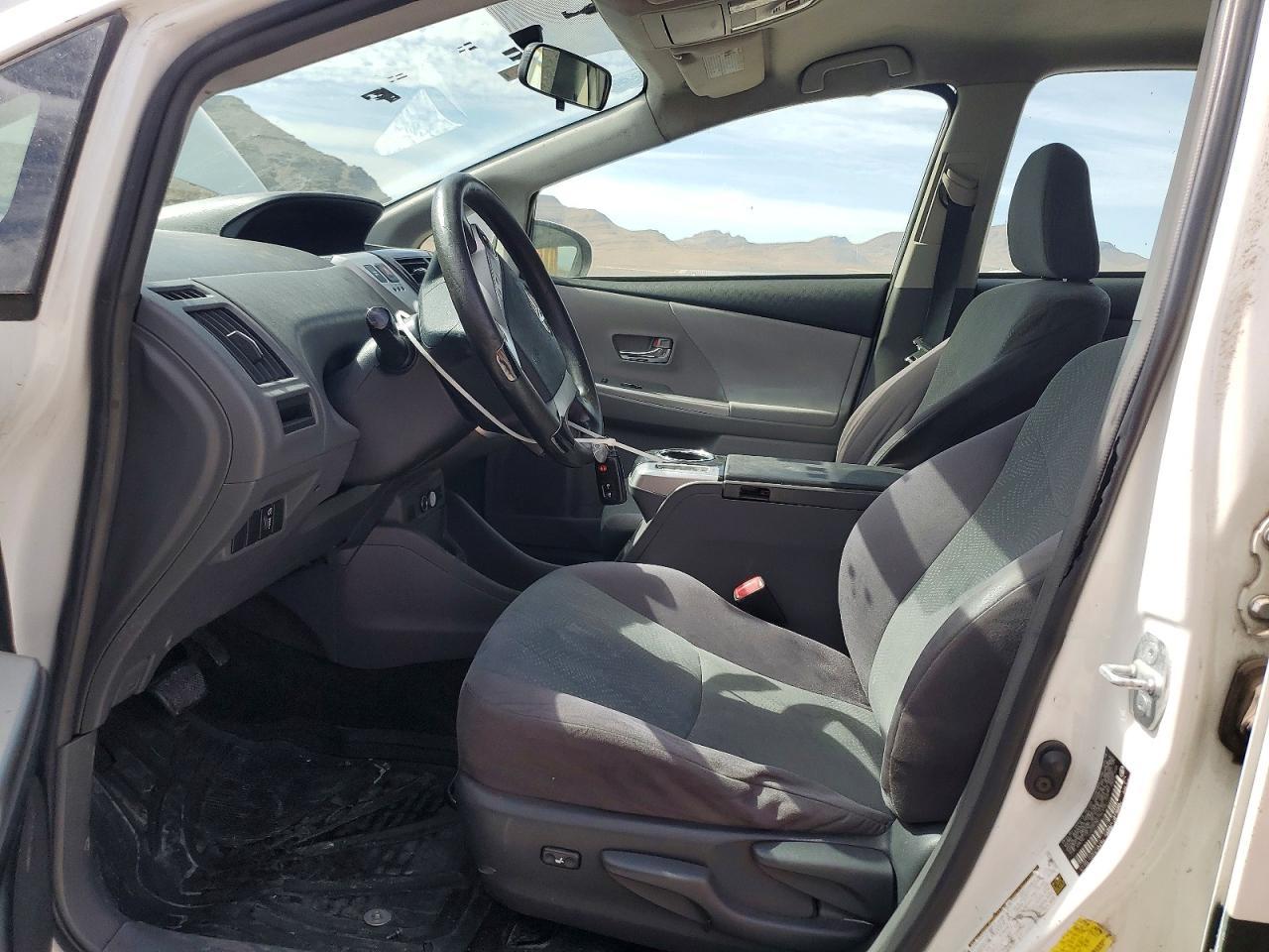 2014 Toyota Prius V Two - Фото 7