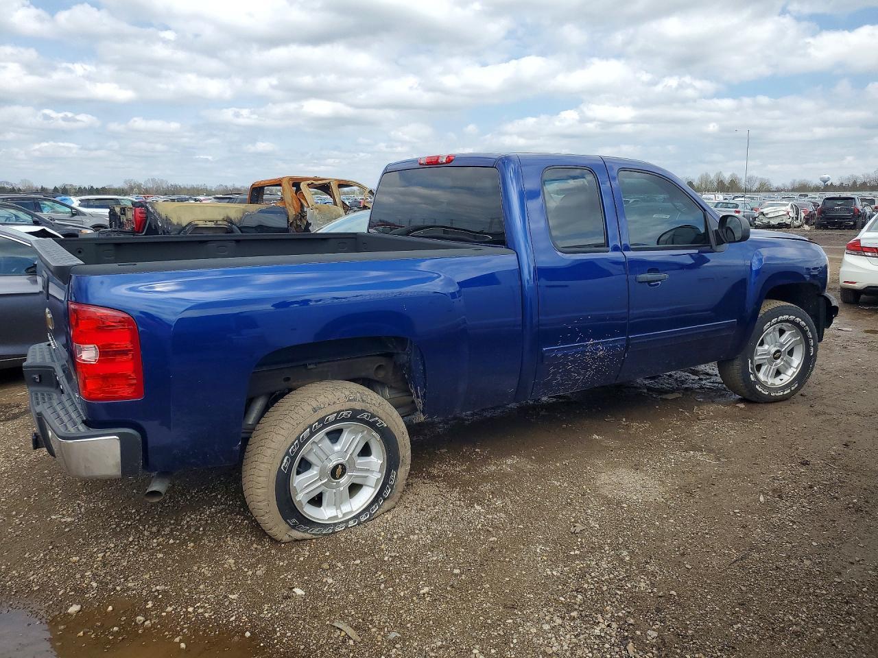 2013 Chevrolet Silverado C1500 Crew Cab - Фото 3