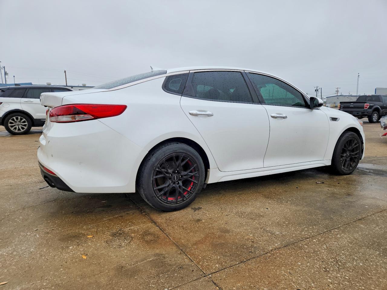 2018 Kia Optima - Фото 5