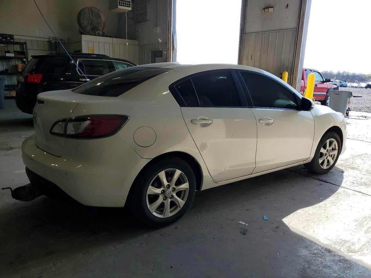 2010 Mazda 3 I - Фото 3
