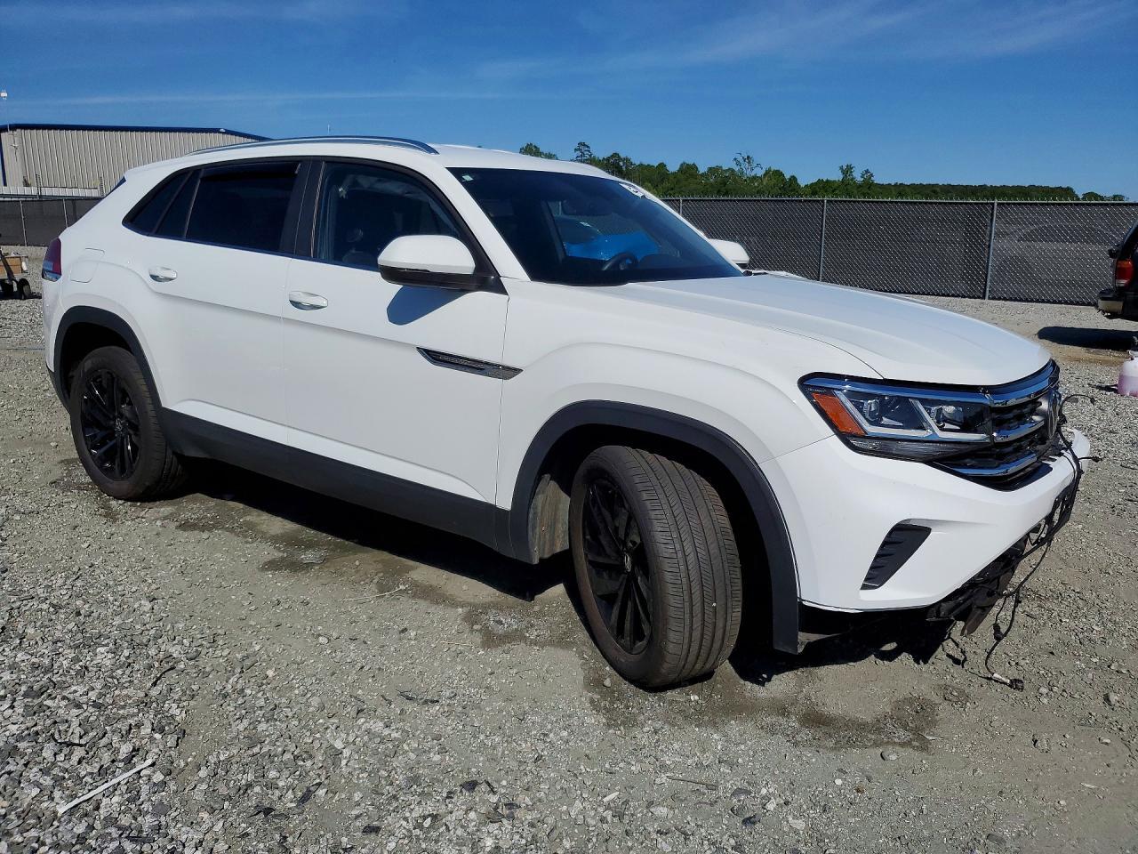 2023 Volkswagen Atlas Cross Sport Se - Image 4