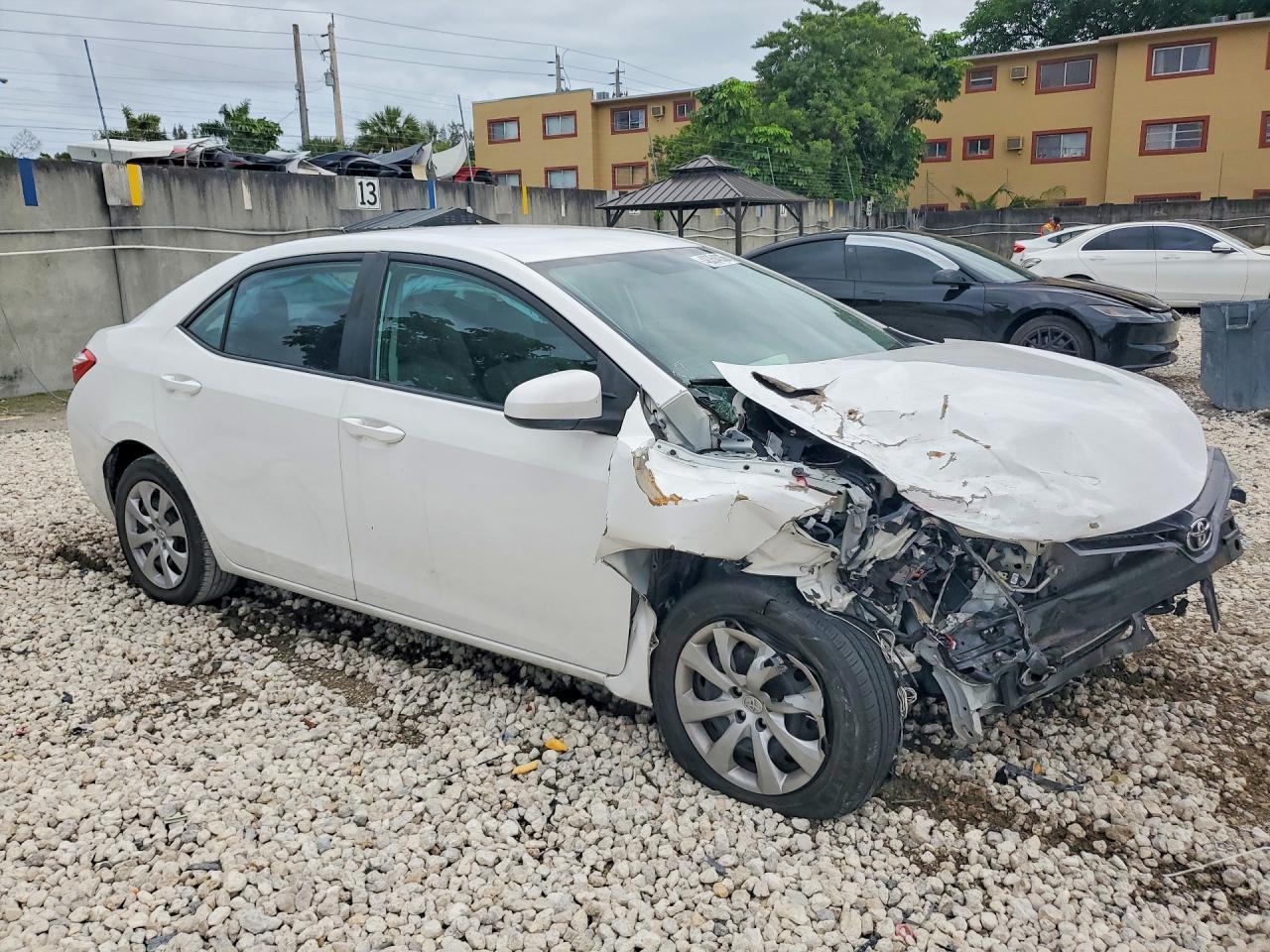 2015 Toyota Corolla Le - Фото 4