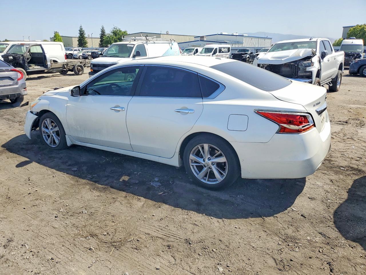 2015 Nissan Altima 2.5 Sl - Image 2