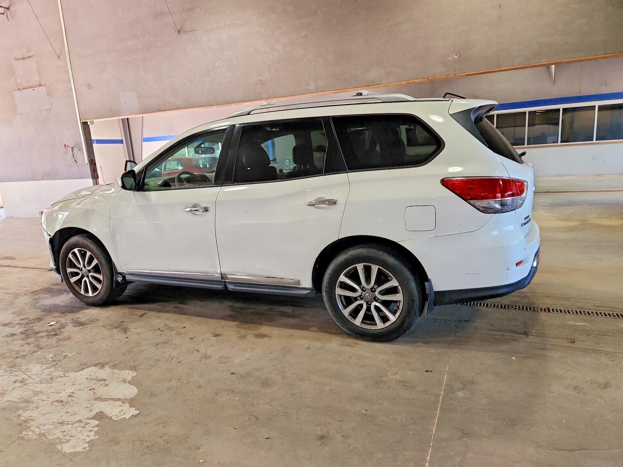 2013 Nissan Pathfinder S - Фото 2