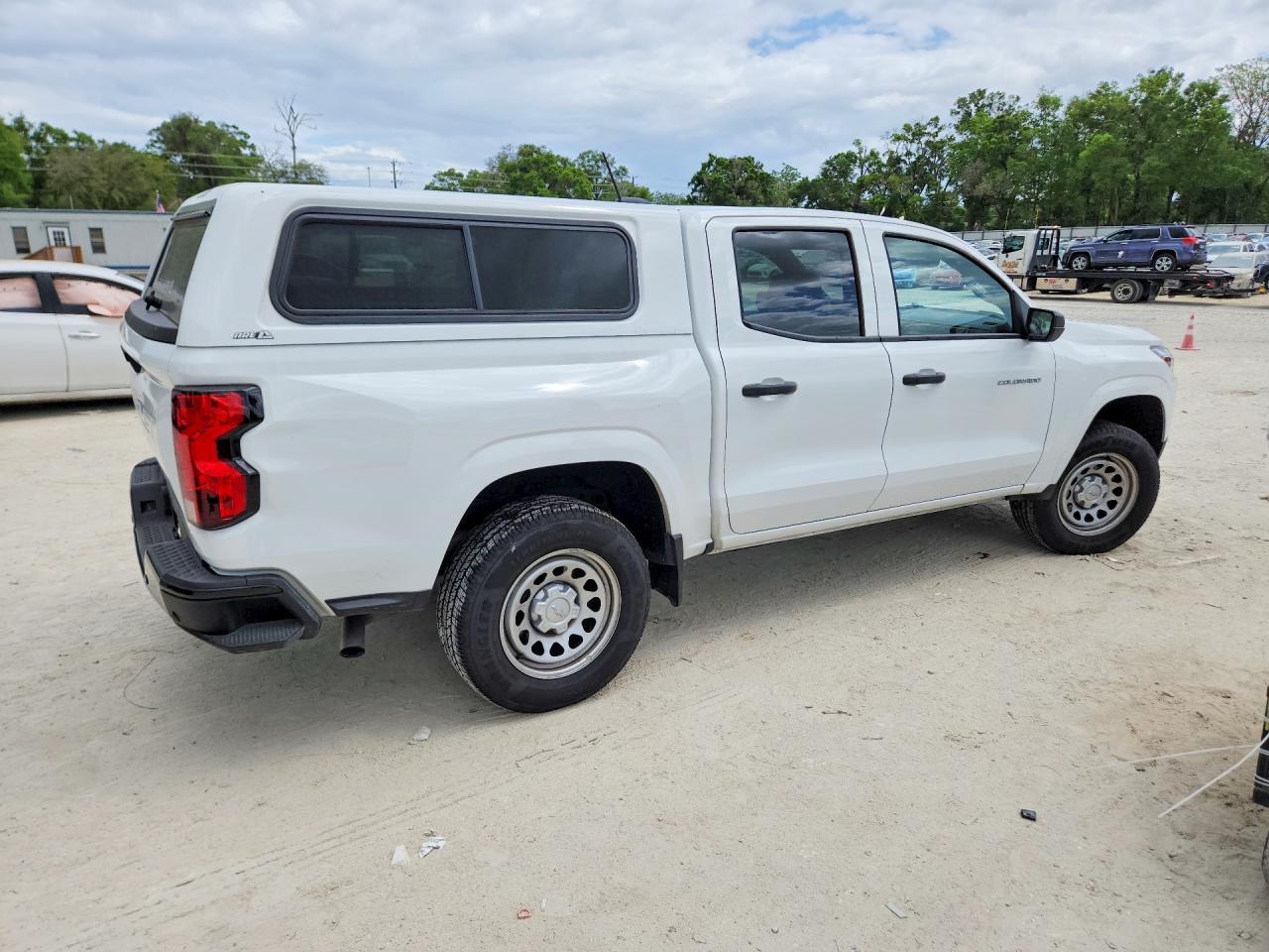 2025 Chevrolet Colorado - Image 3