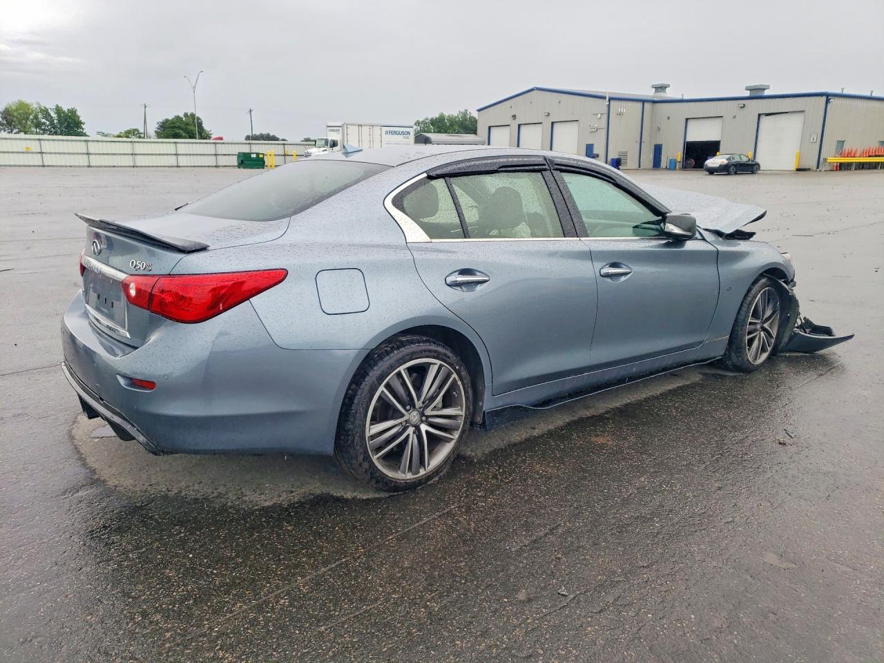 2015 Infiniti Q50 Sport - Image 3