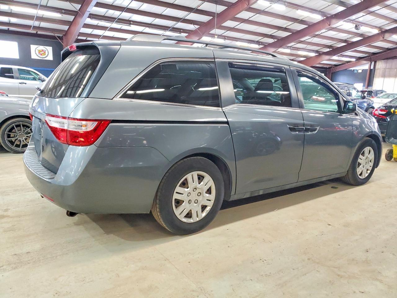 2012 Honda Odyssey Lx - Фото 3