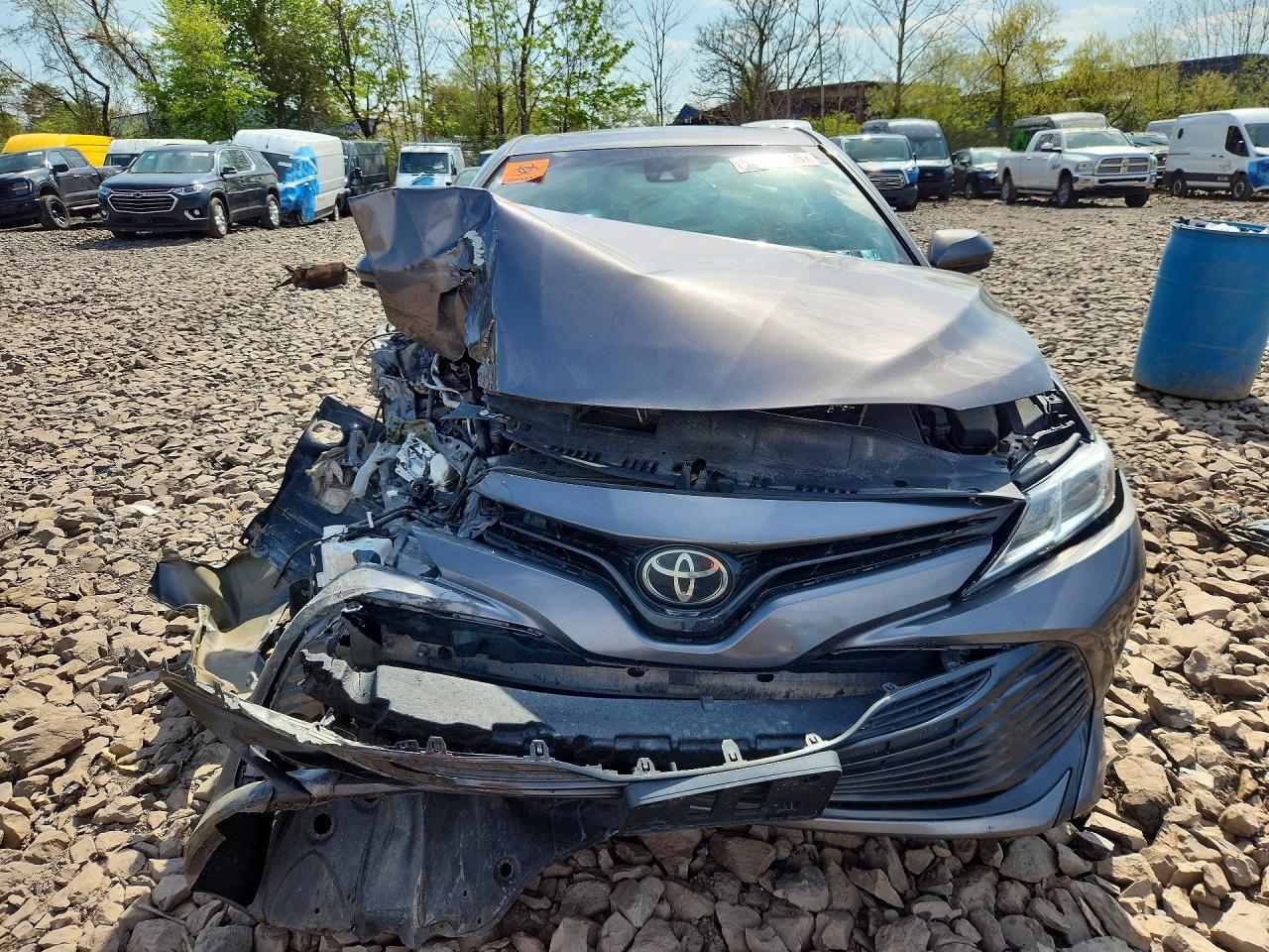 2018 Toyota Camry Le - Фото 5
