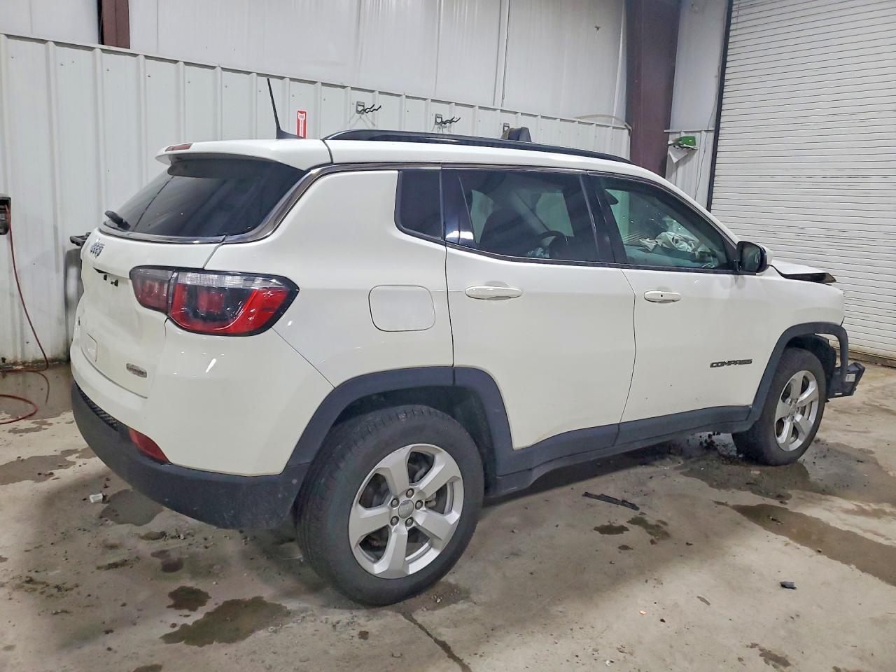 2019 Jeep Compass Latitude - Image 3