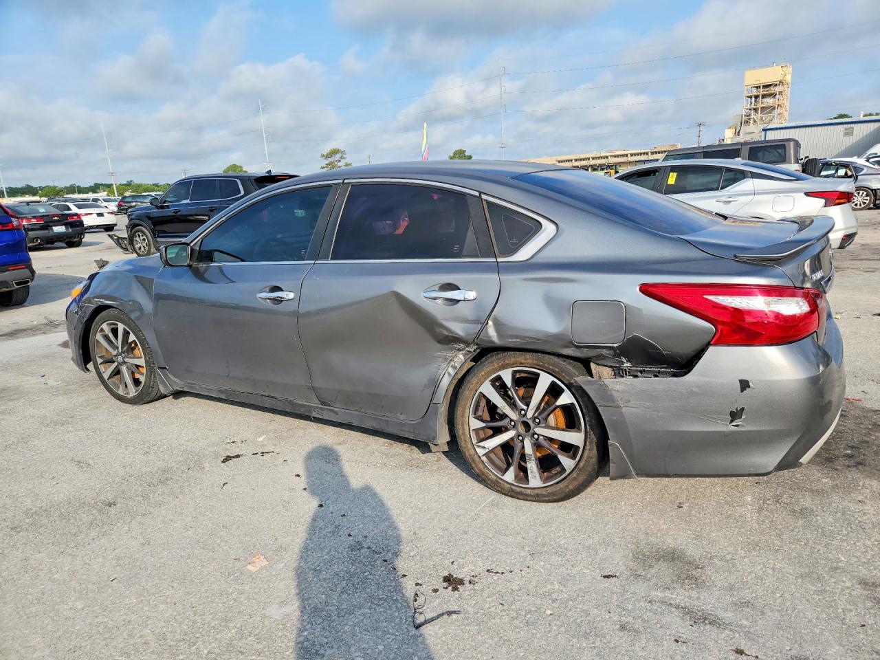 2017 Nissan Altima 2.5 - Image 2