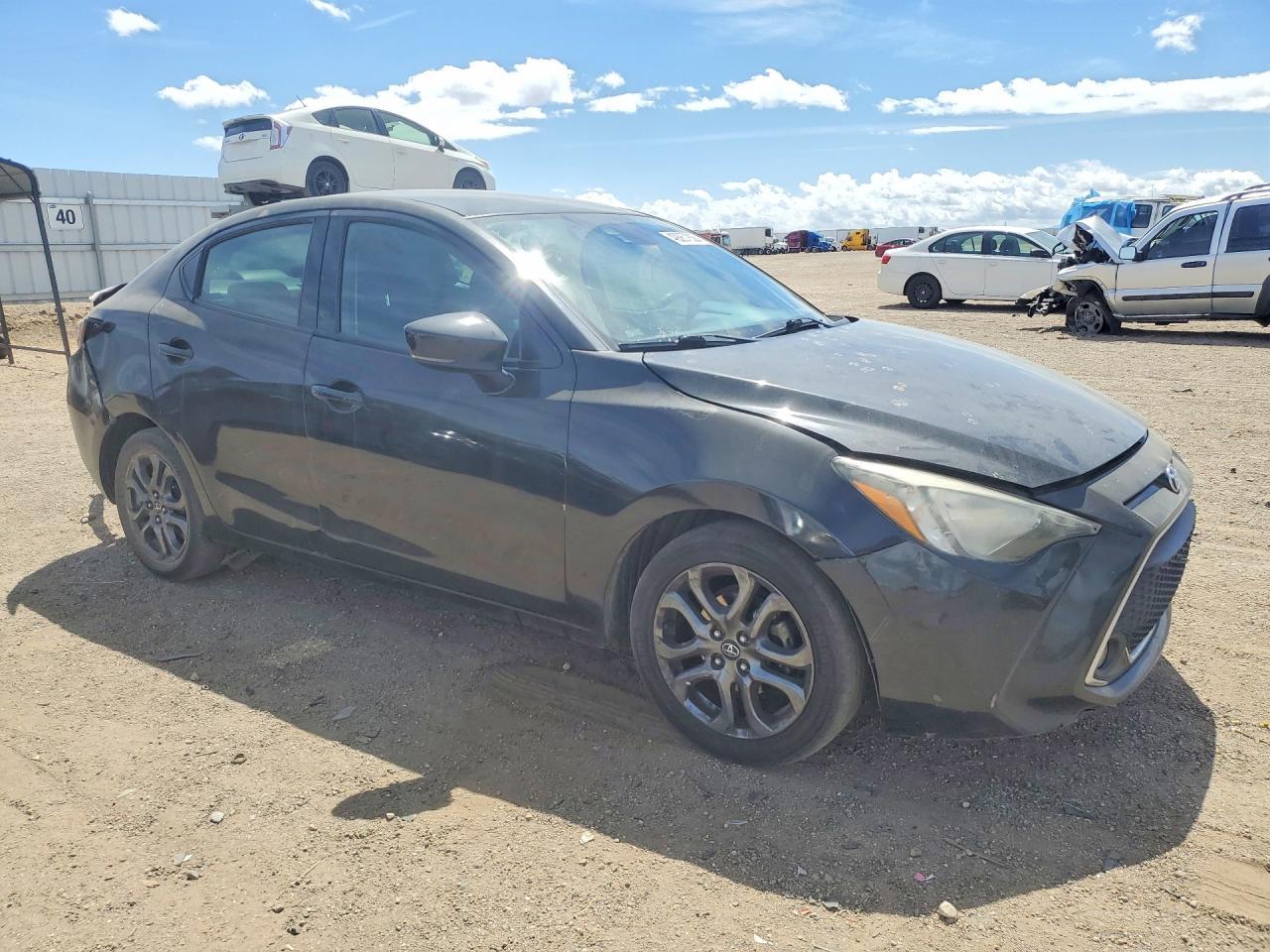 2019 Toyota Yaris Le - Image 4