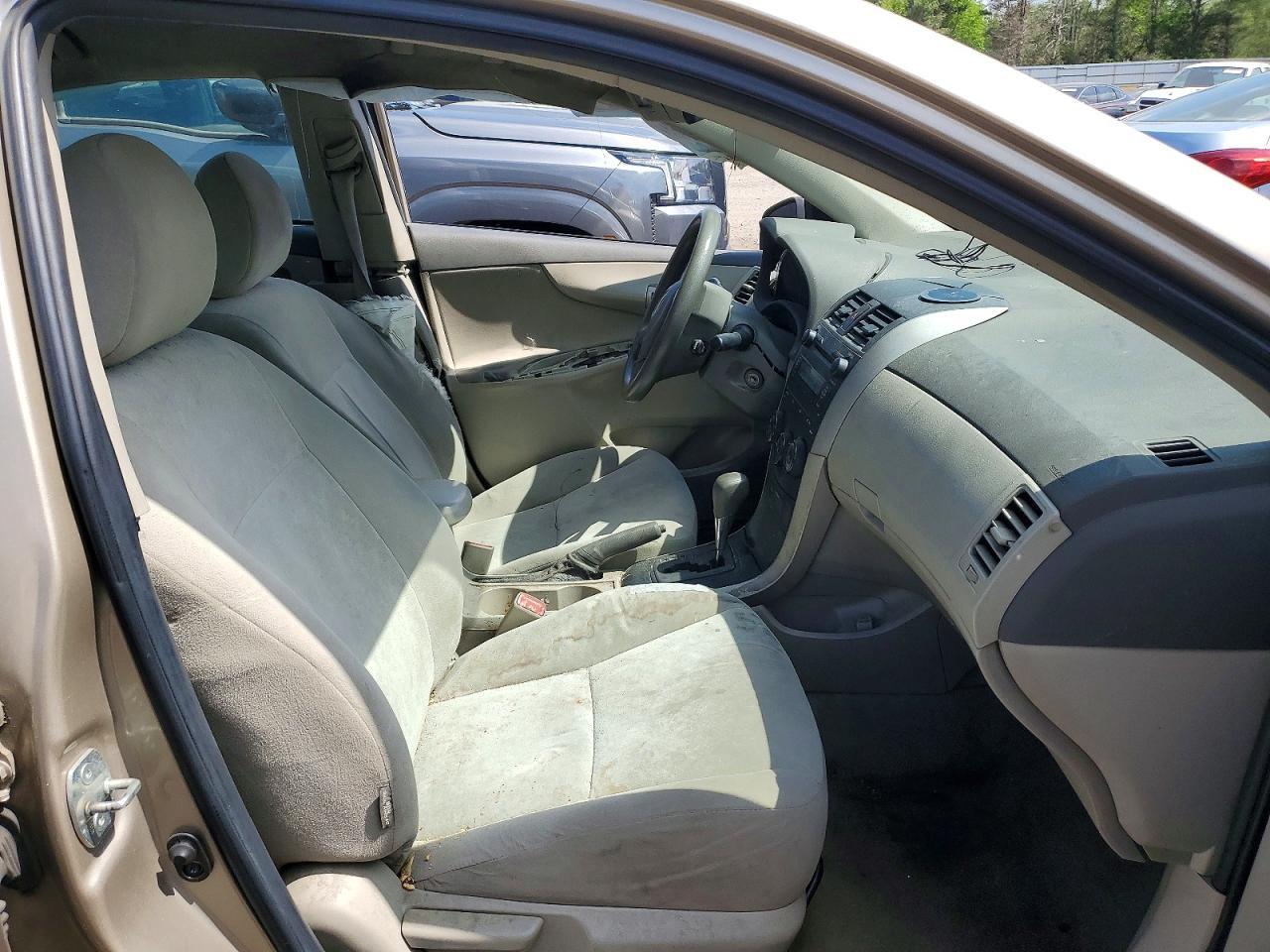 2009 Toyota Corolla Le - Фото 7