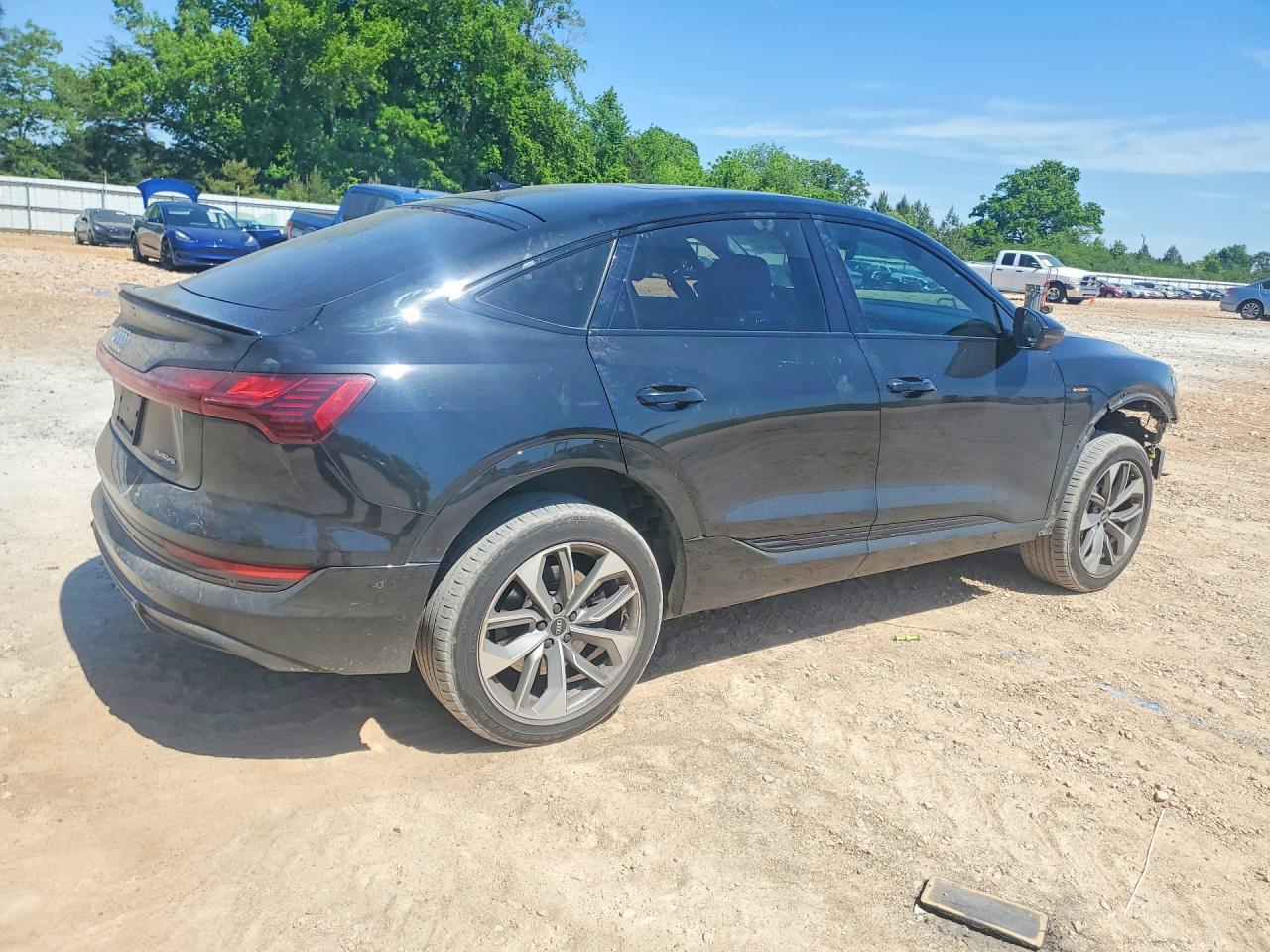 2021 Audi E-Tron Sportback Premium Plus - Фото 3