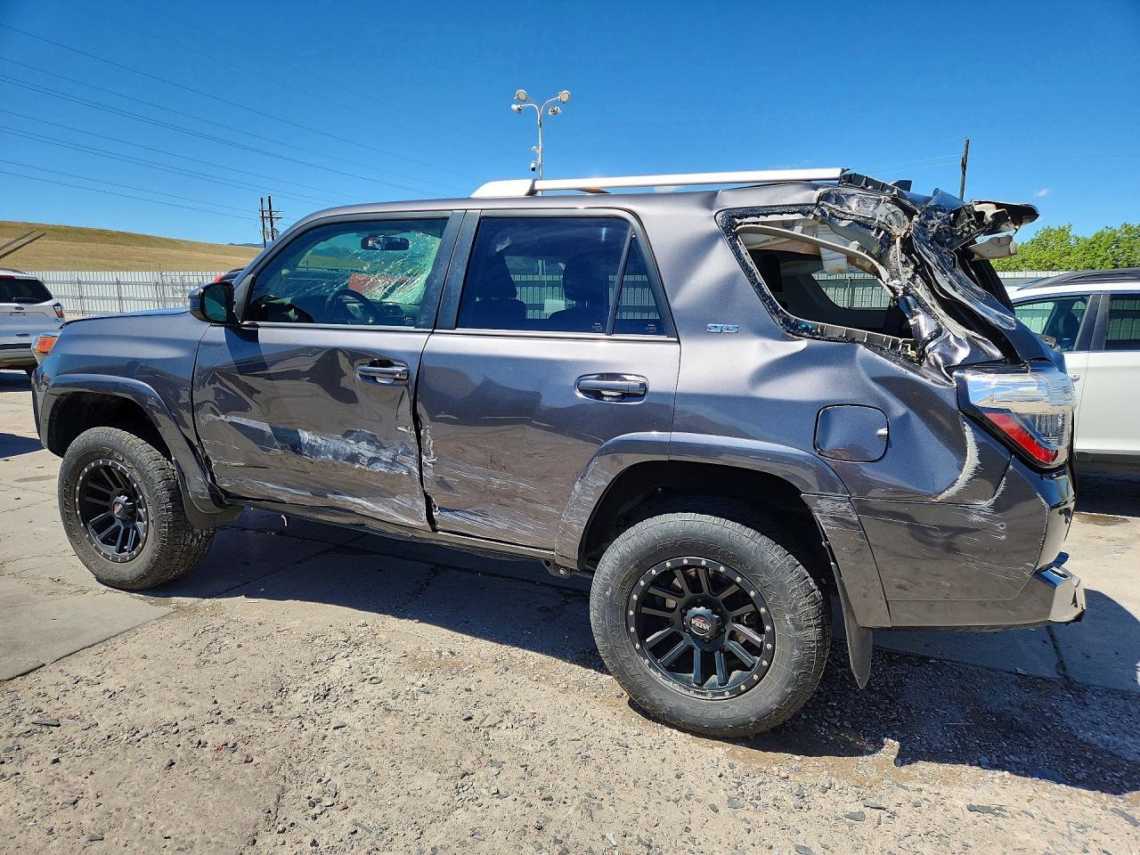 2018 Toyota 4Runner Sr5 - Image 2