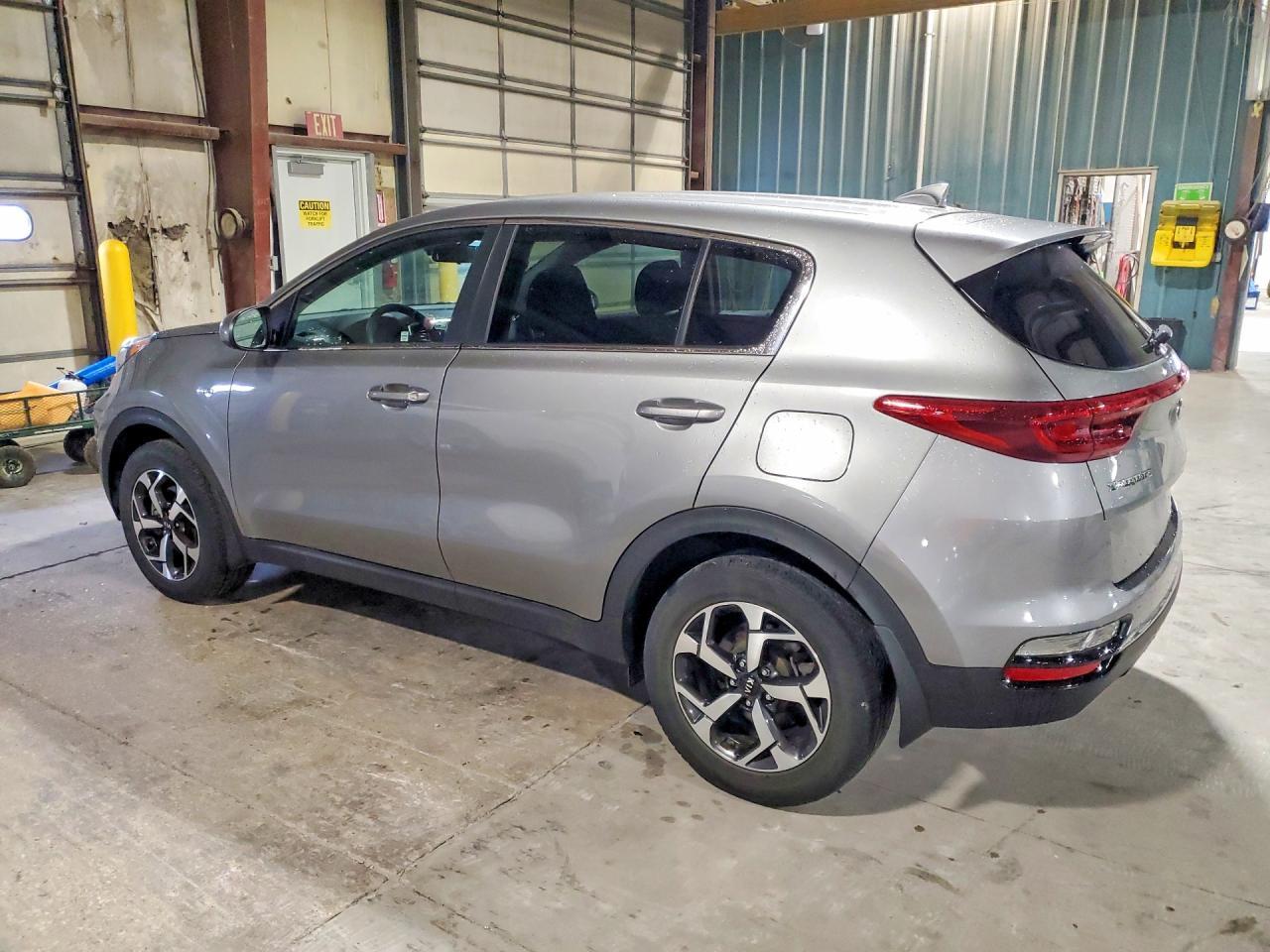 2020 Kia Sportage Lx - Image 2