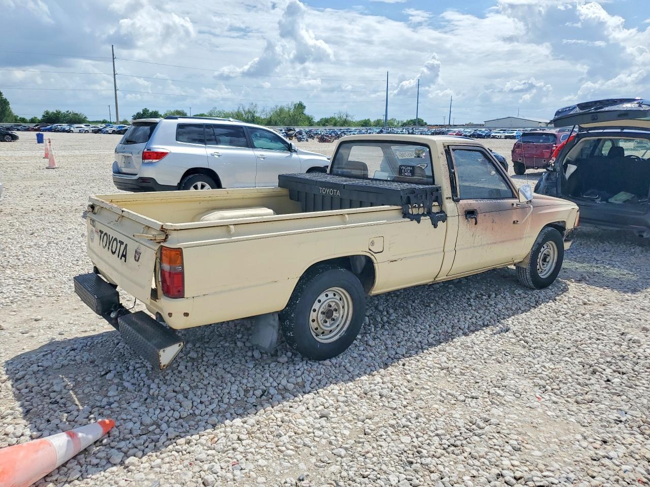 1984 Toyota Pickup Base - Image 3