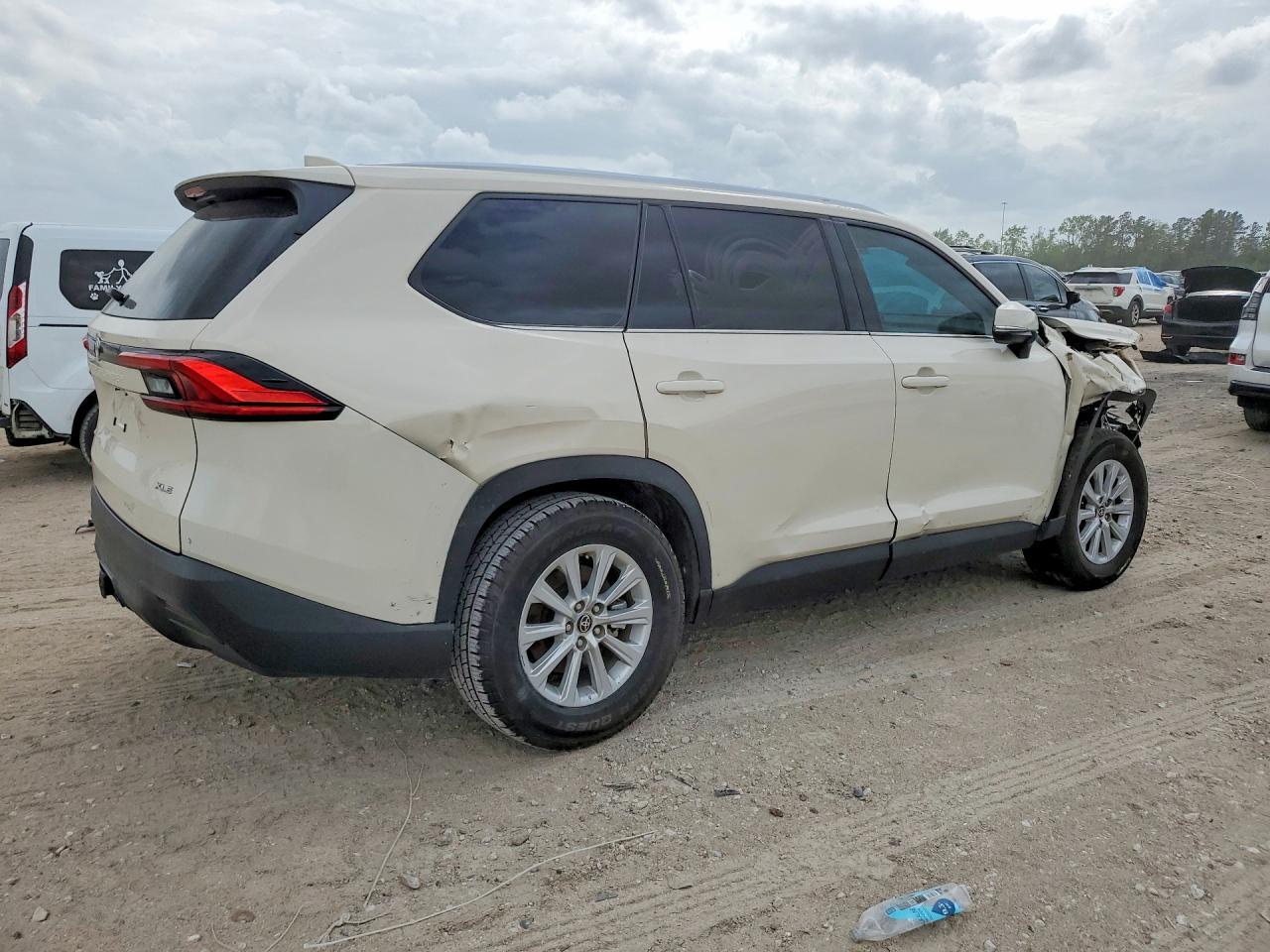 2024 Toyota Grand Highlander Xle - Фото 3