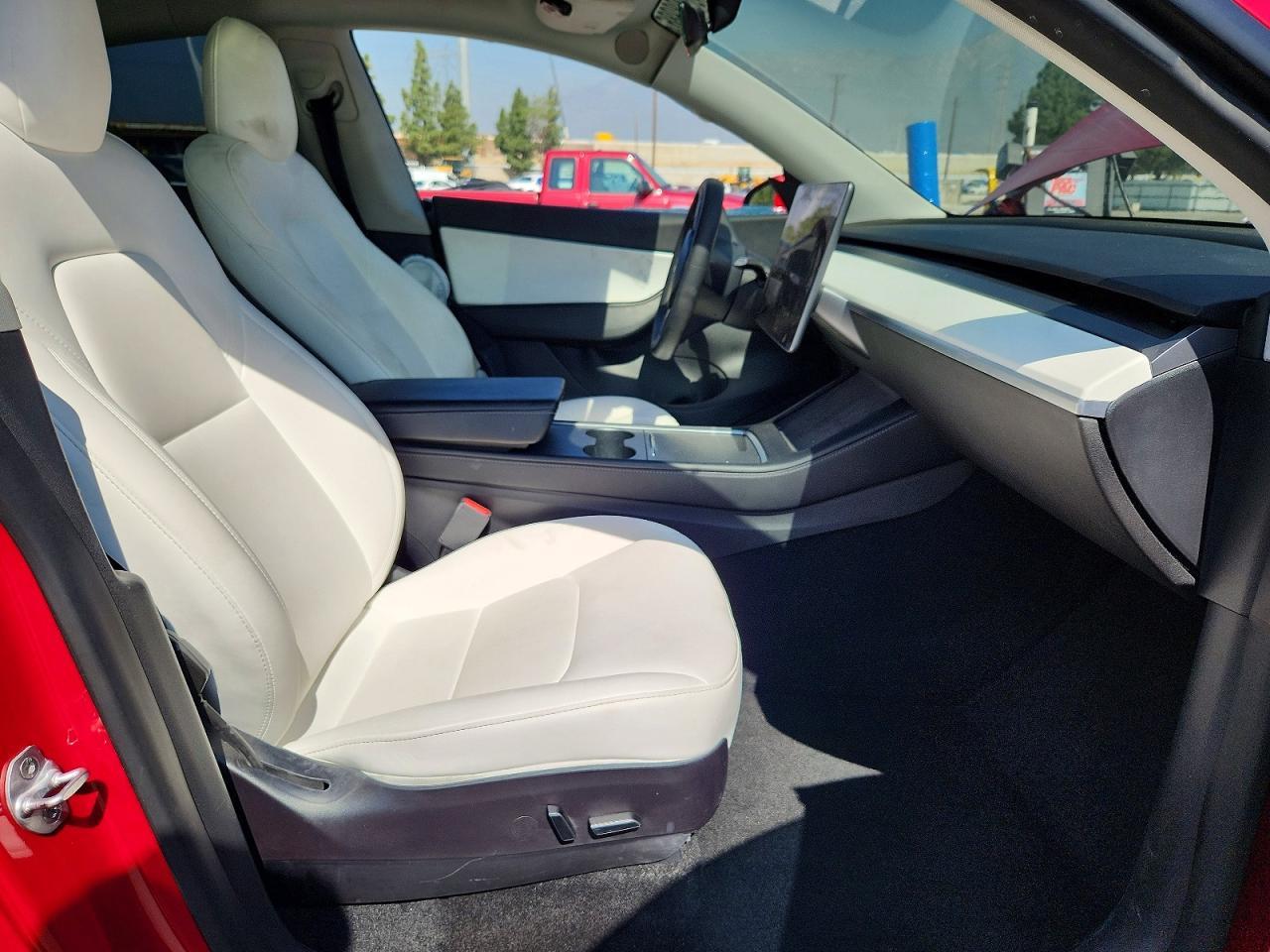 2022 Tesla Model Y - Фото 7