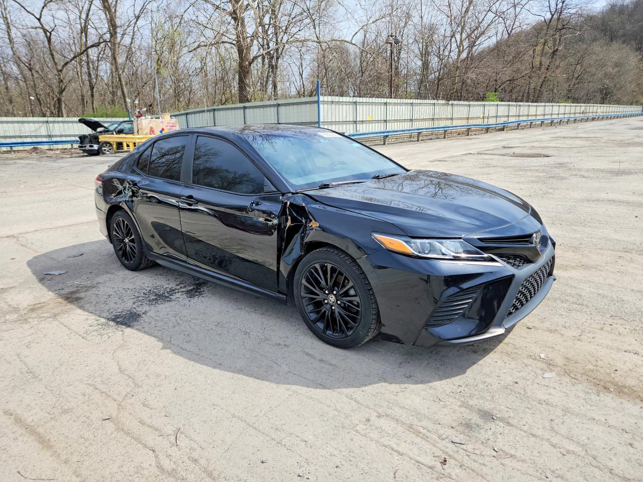 2020 Toyota Camry Se Nightshade - Image 4