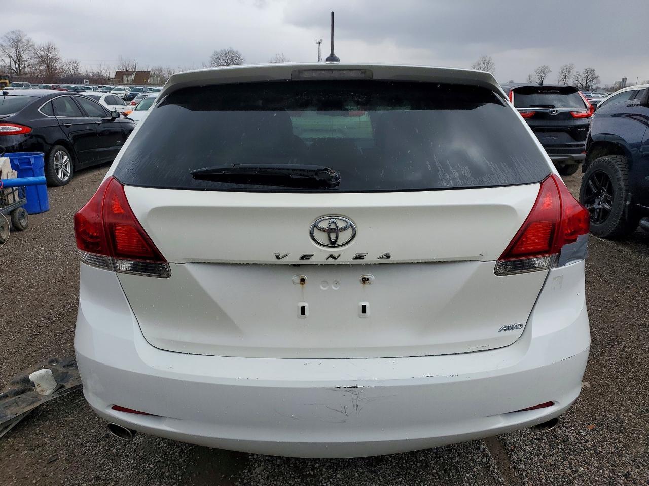 2013 Toyota Venza Le - Фото 6