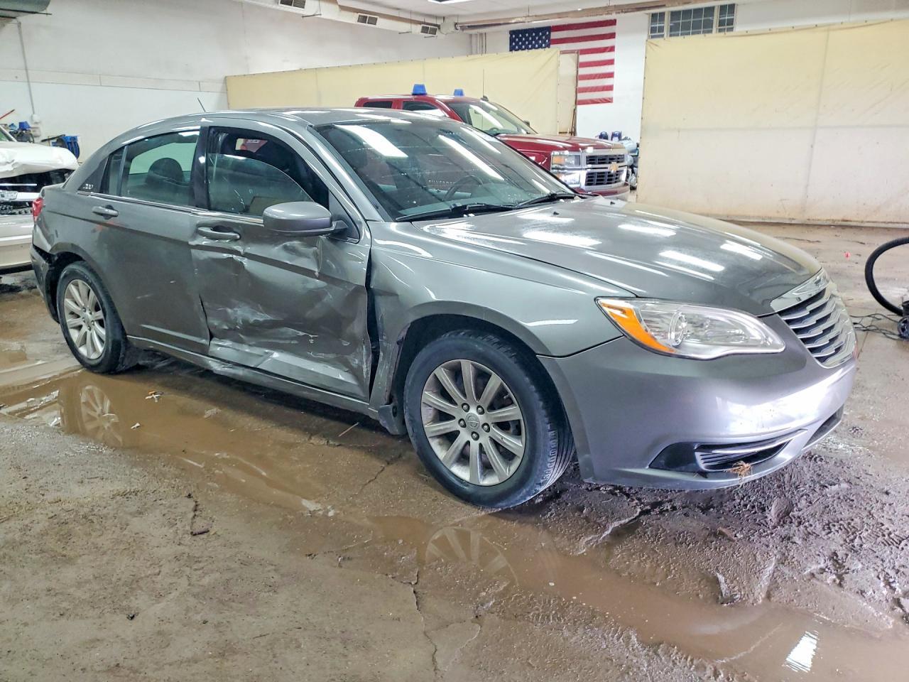 2012 Chrysler 200 Touring - Image 4