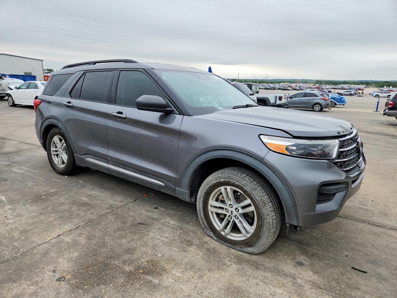 2021 Ford Explorer Xlt - Image 4