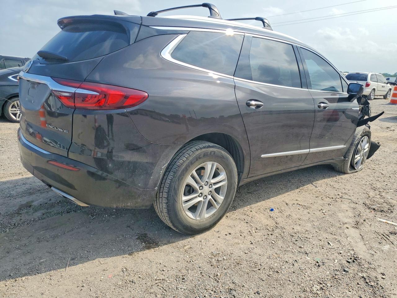 2018 Buick Enclave Essence - Фото 3